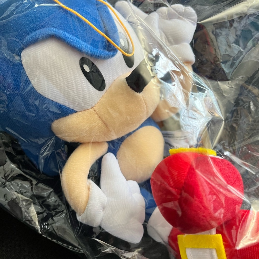 SONIC PLUSH -100% Authentic New with Tags sealed .